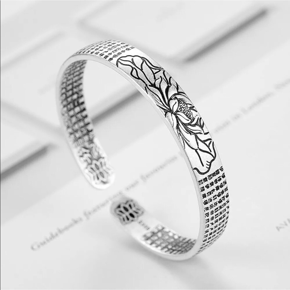 Lotus Heart Sutra unisex silver bracelet - Picture 2 of 7